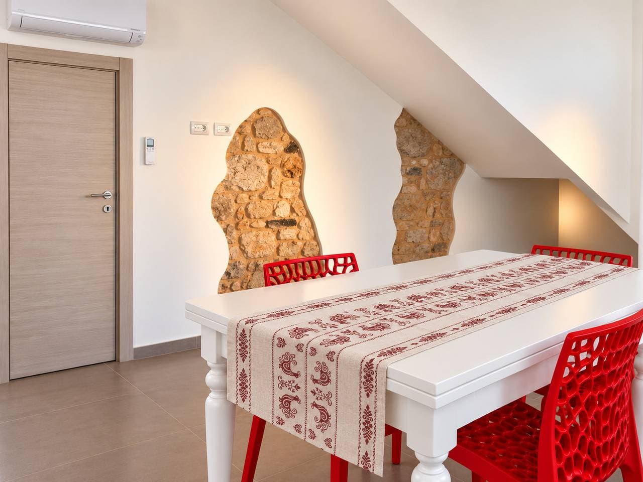 Foto 7 von 91: Privates Rotes Apartment in Palma de Sols — Keine gemeinsamen Wohnräume