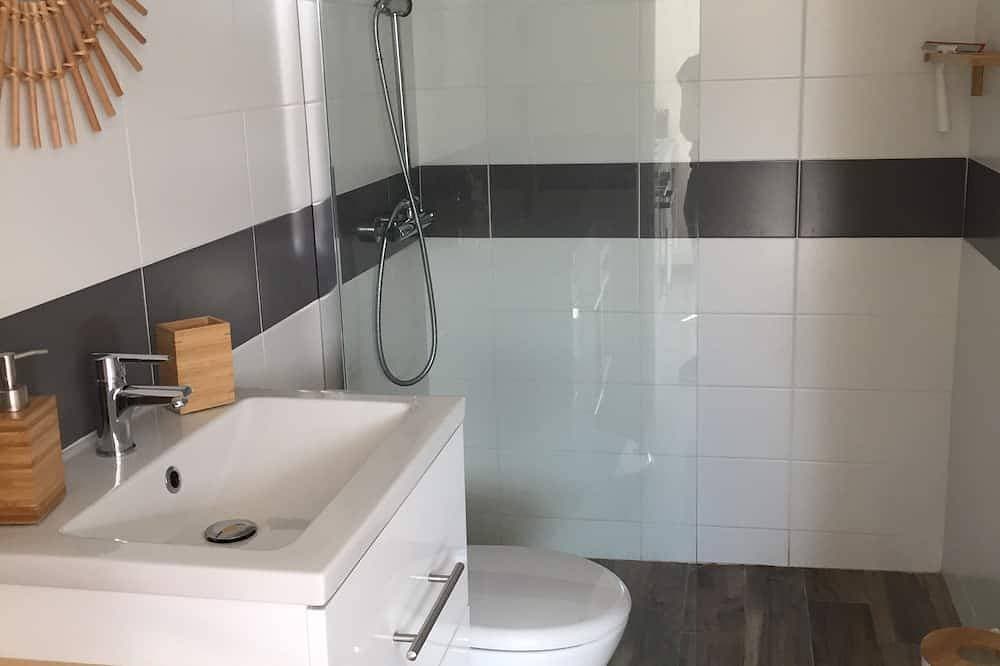 Foto 5 von 15: Haus von 25 M2 ca.  Renoviert mit großer Terrasse von ca. 20 m2.