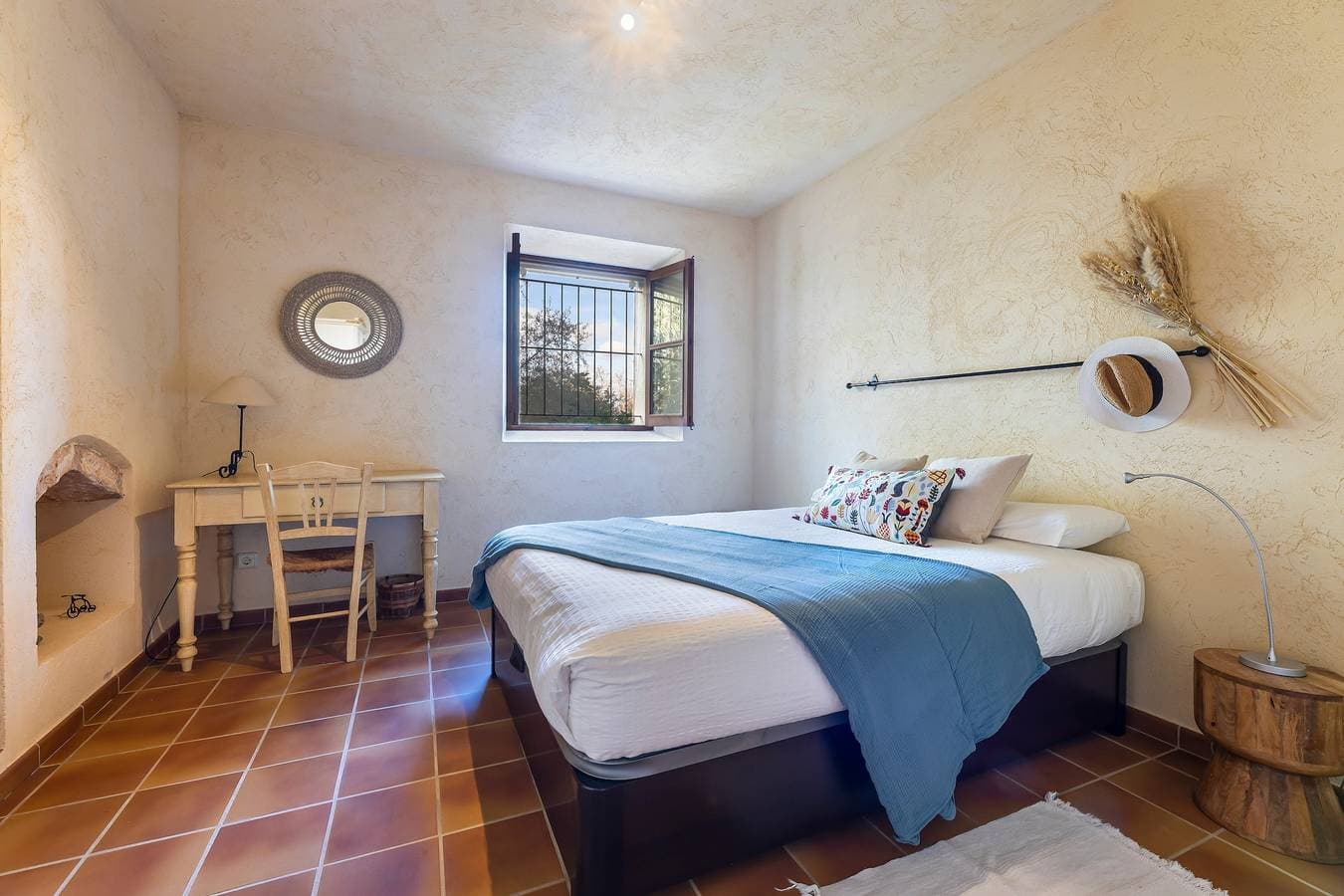 Foto 13 von 29: Ferienhaus 'Finca Som Llum' mit Bergblick, WLAN und Klimaanlage