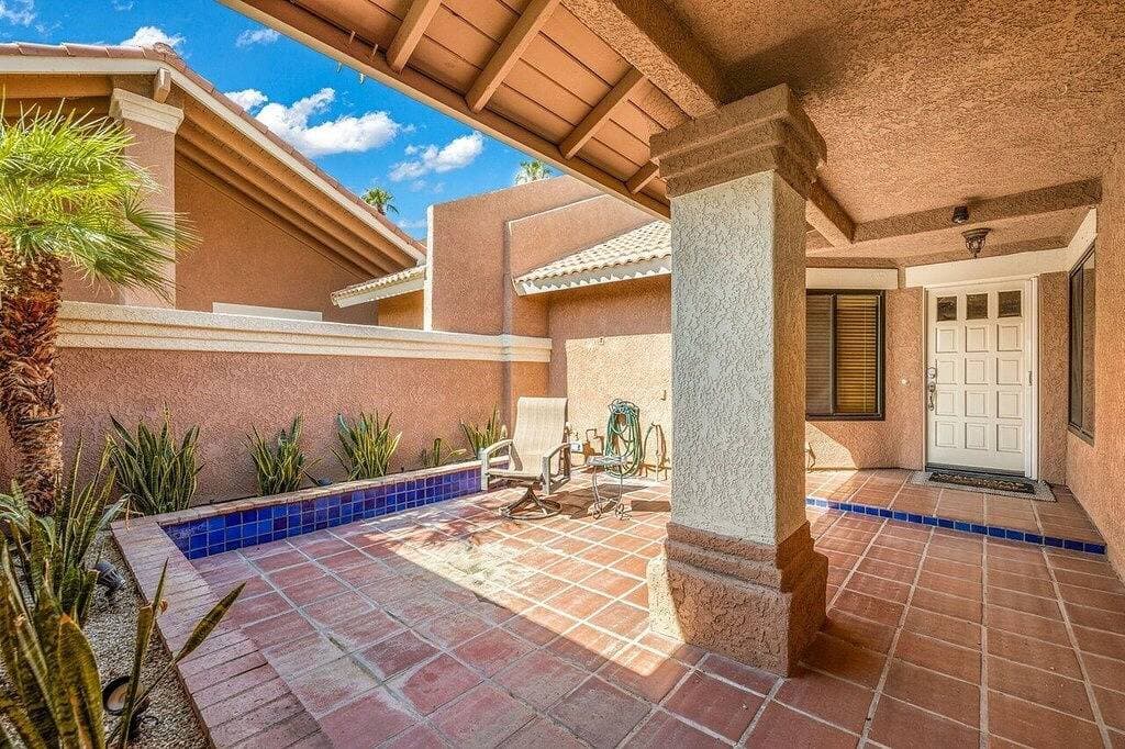 Foto 12 von 15: Beautiful condo at the Oasis Palm Desert. Golf and community pool