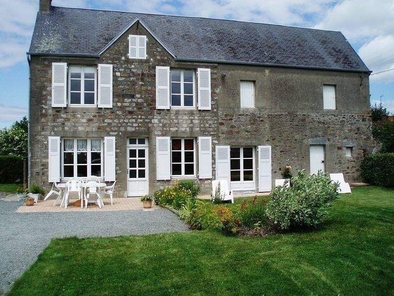 Le Hameau des Champs 1