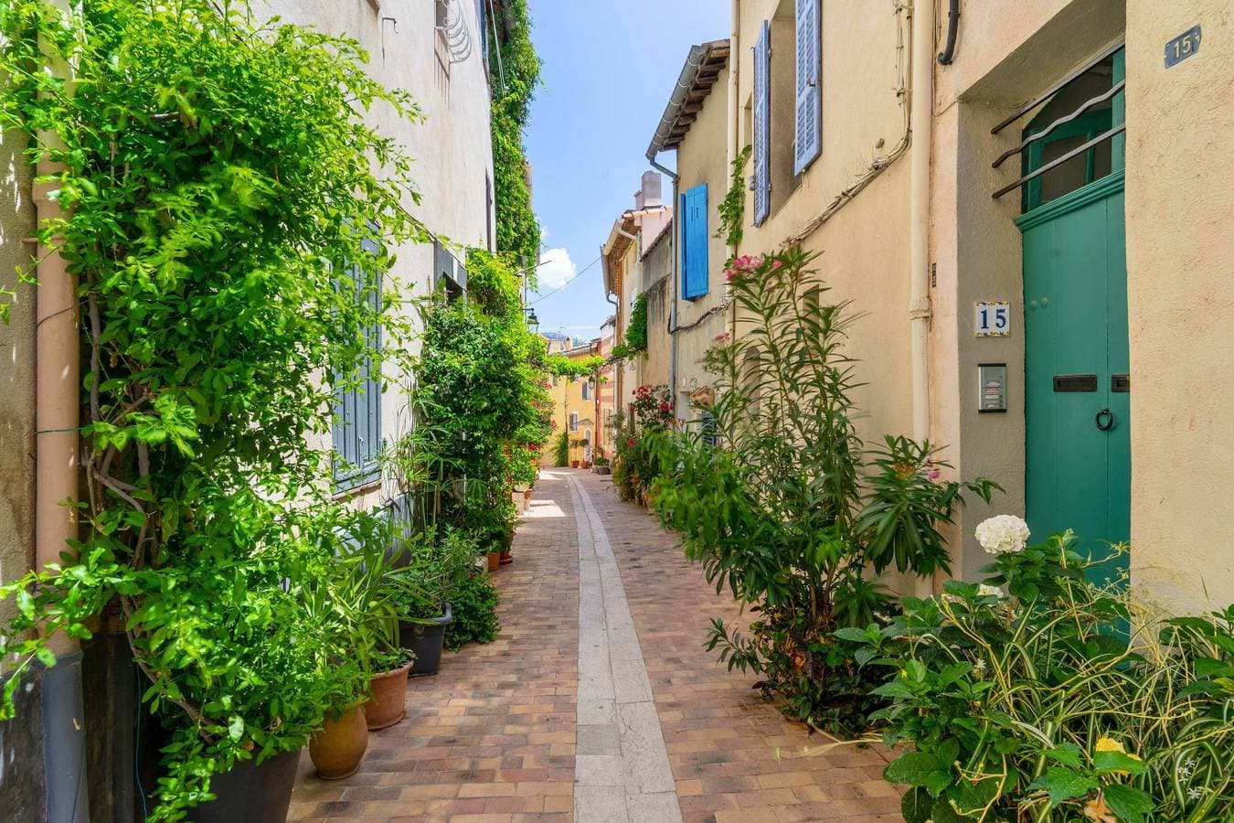 Foto 10 von 12: Wunderschöne und helle Wohnung mit Balkon und Meerblick in Cassis - Welkeys