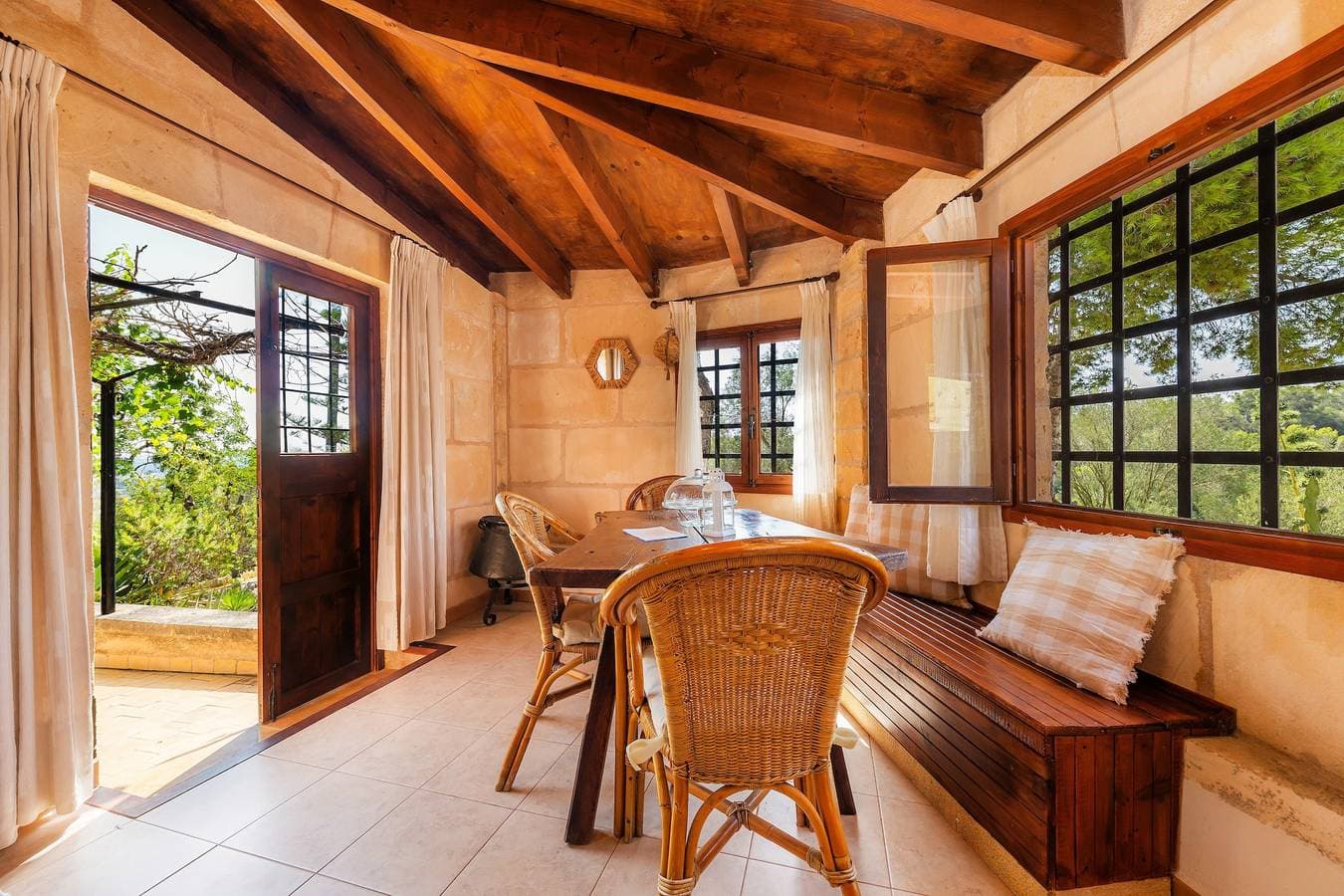 Foto 4 von 36: Ferienhaus "Es Colomer" mit Bergblick, Gemeinschaftspool und WLAN