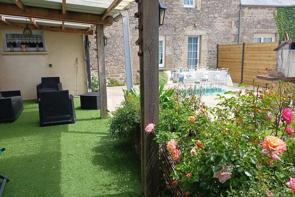 Seaside gite for 6 people, pets welcome. 1