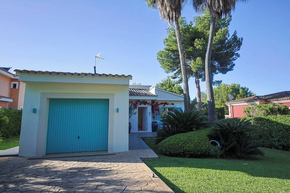 Foto 9 von 19: Luxusvilla in Santa Ponsa – Privater Pool, Terrasse und strandnah