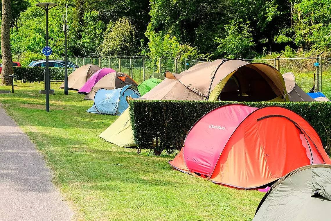 Foto 5 von 34: Mobilheim Confort - 2 Schlafzimmer - halbüberdachte Terrasse 4 Personen