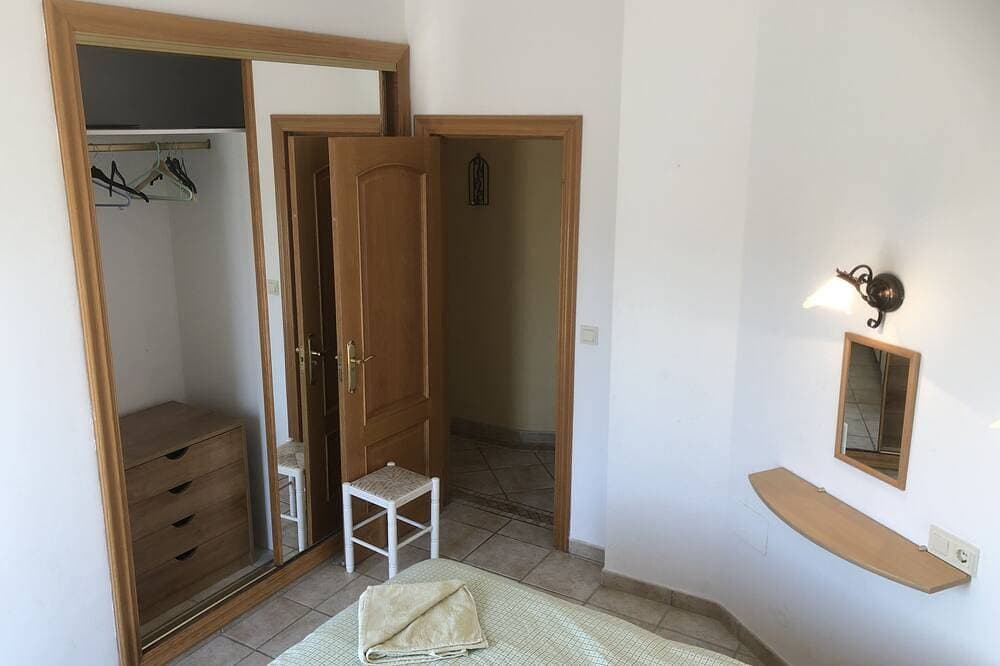 Foto 6 von 30: Privatvilla mit Pool, 4 Gehminuten vom Strand El Faro entfernt, Glasfasernetz