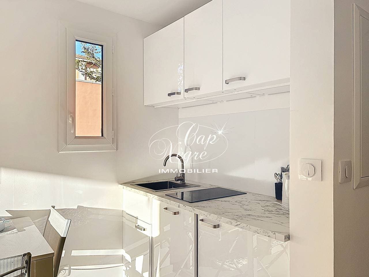 Foto 6 von 22: Studio cosy pour 2 personnes avec terrasse  5min plage à Cavalière