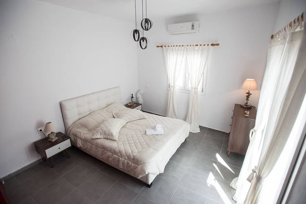 Foto 5 von 30: Amantes Amentes - Beach House Santorini