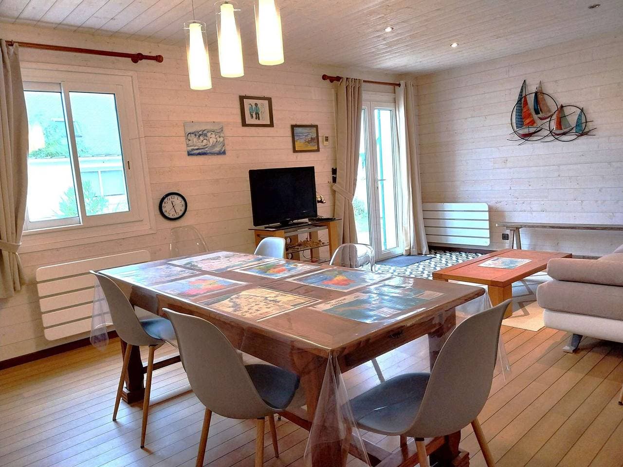 Foto 3 von 21: Étel - Einfamilienhaus 3* mit Terrassen in Ruhigem Bereich