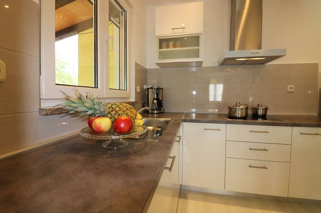Foto 12 von 44: Ferienhaus in Poreč mit Terrasse, Klimaanlage, W-Lan, Spülmaschine (4400-1)