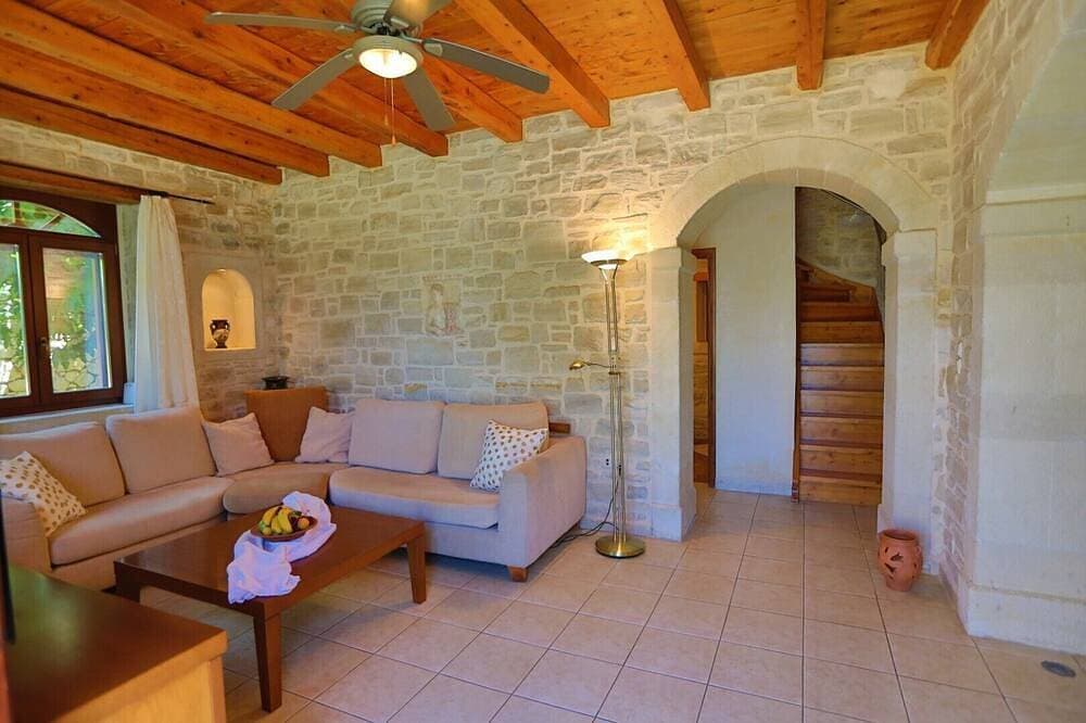 Foto 8 von 30: Villa Sifina, Natursteinvilla, Meerblick, 10 Minuten Fahrzeit zum Strand, Pool