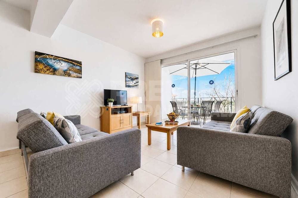 Foto 6 von 11: 2Br Apartment with Pool - Luna by Premier