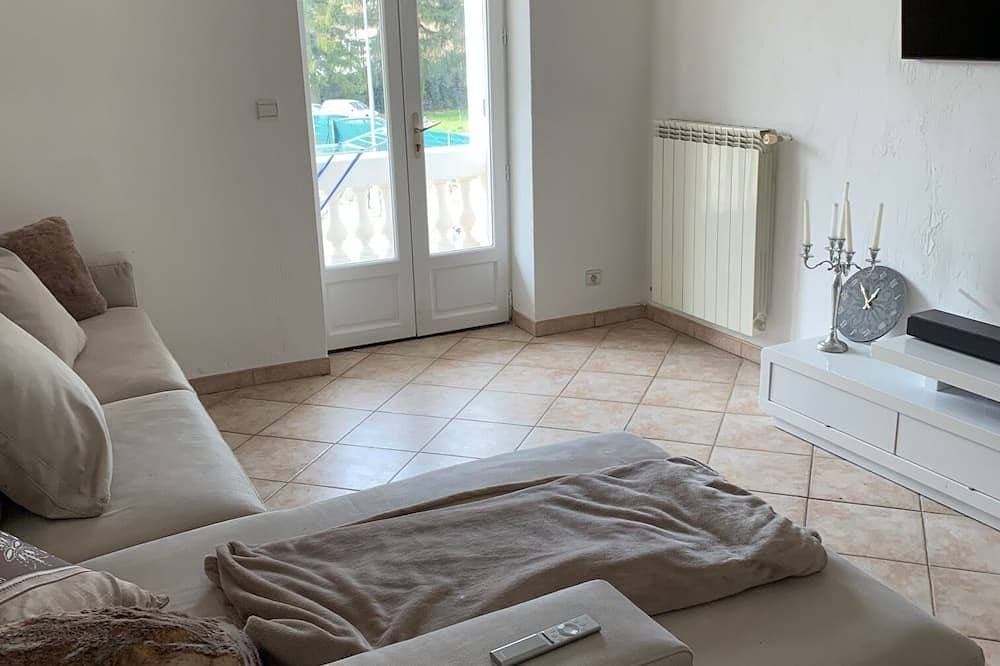 Foto 7 von 13: Spacious Apartment Close To All Amenities