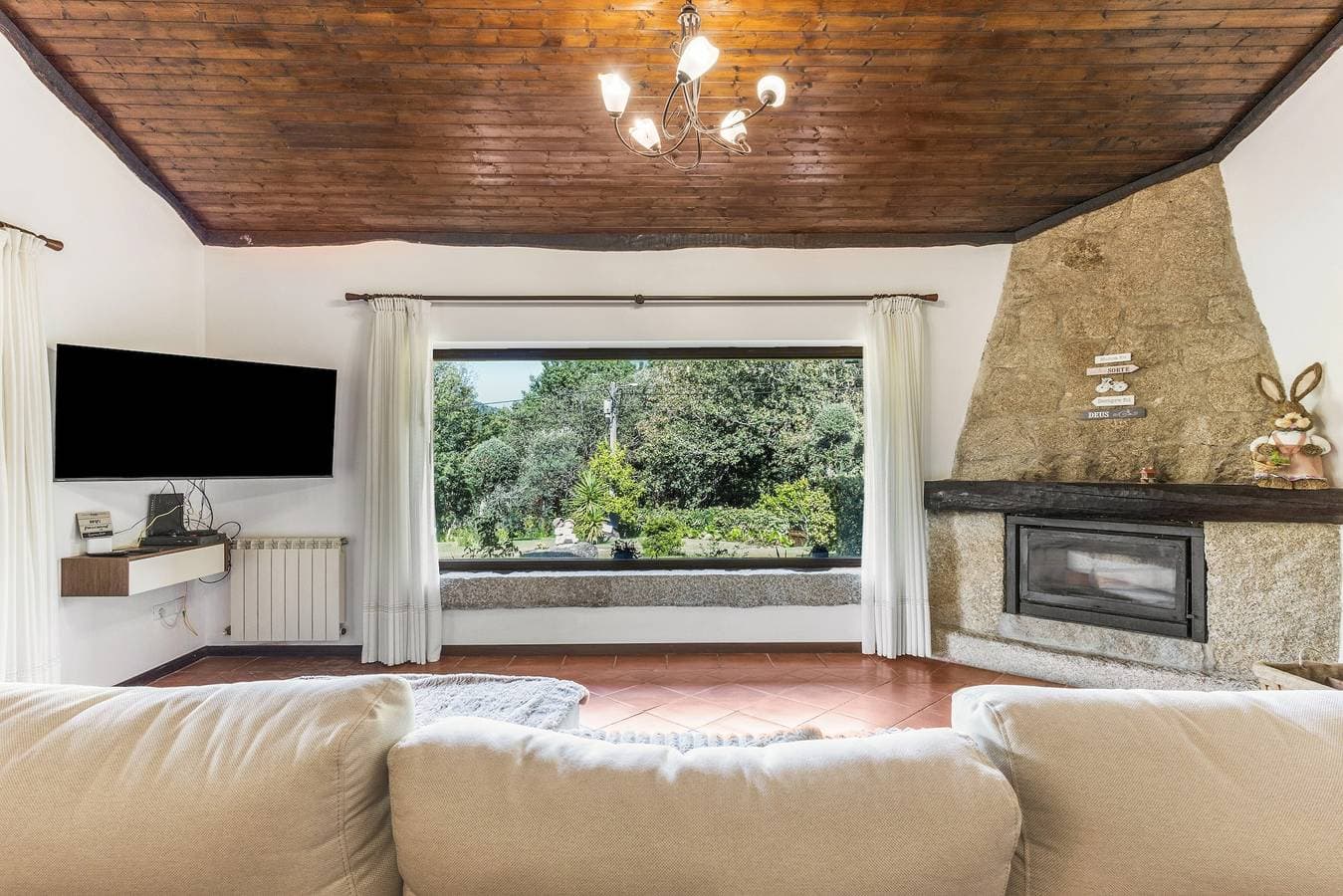 Foto 2 von 38: Ferienhaus 'Refúgio Da Nelinha' mit privatem Pool, Terrasse und WLAN