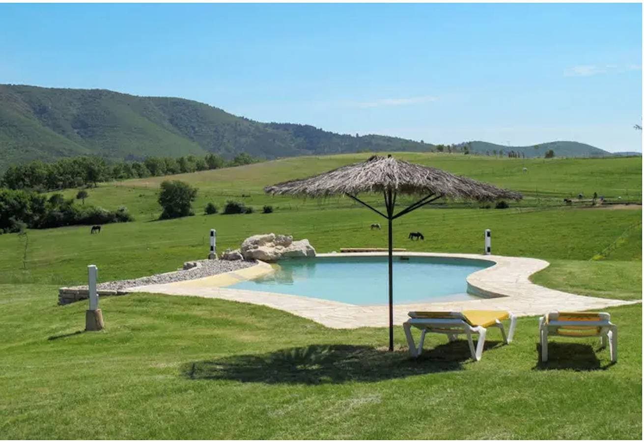 Foto 2 von 45: Charmante Villa in Saint-Maime mit Privatpool