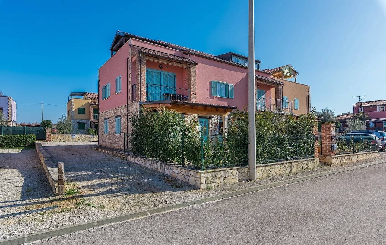 Foto 4 von 28: Apartment Paradise mit Gemeinschaftspool und Tennisplatz in der Nähe von Poreč