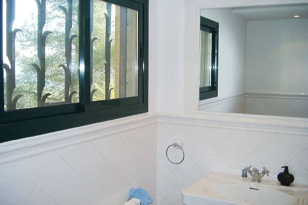 Foto 3 von 16: Nähe Barcelona, komfortable Ferienwohnung in Landhaus inmitten von Weinbergen