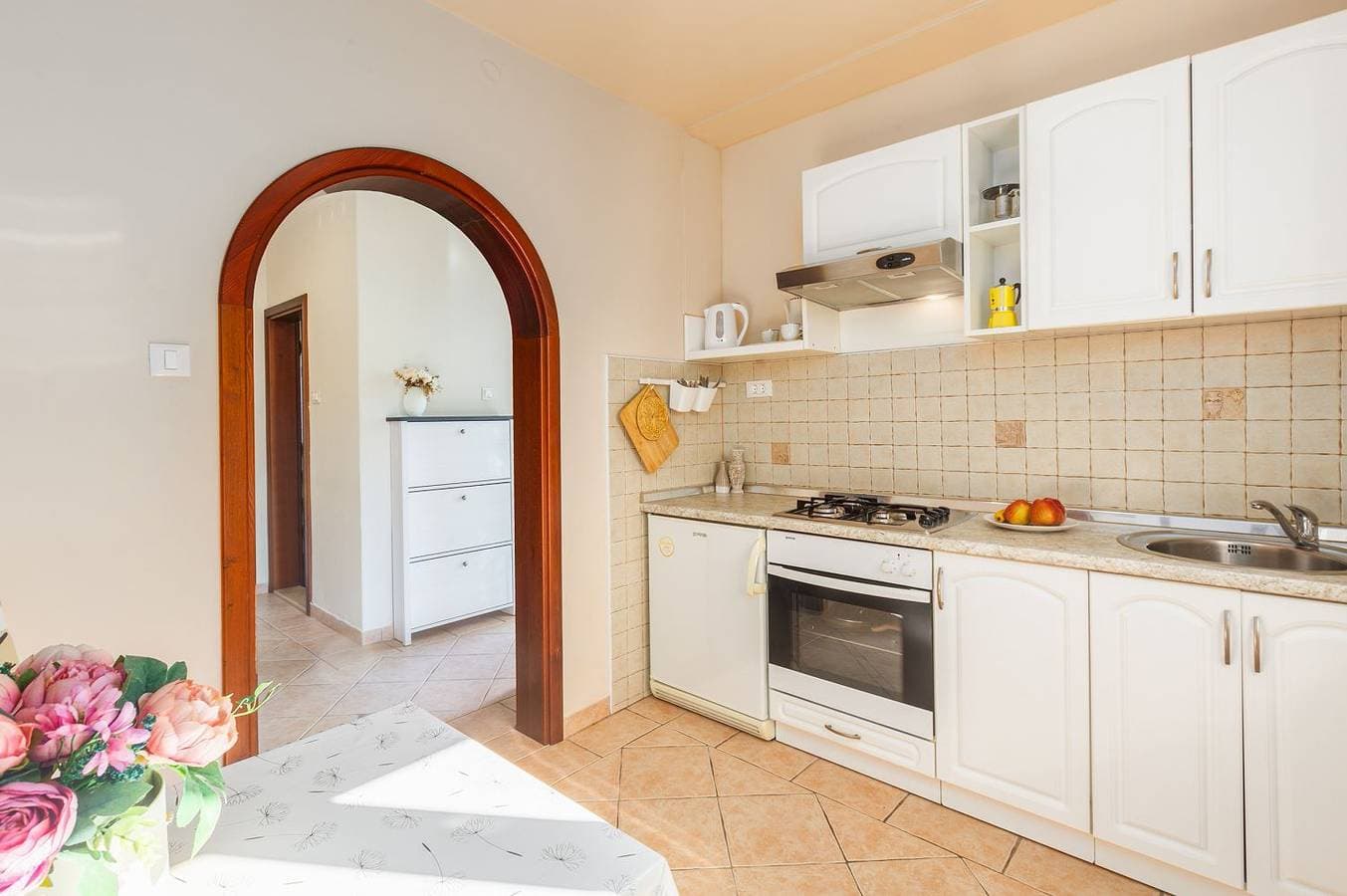Foto 7 von 16: Komfortables Apartment wenige Minuten zur Altstadt von Porec und zum Strand mit Garten