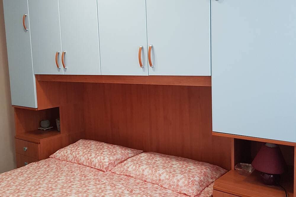 Foto 4 von 24: App.in semi-detached villa private garden and parking shared pool