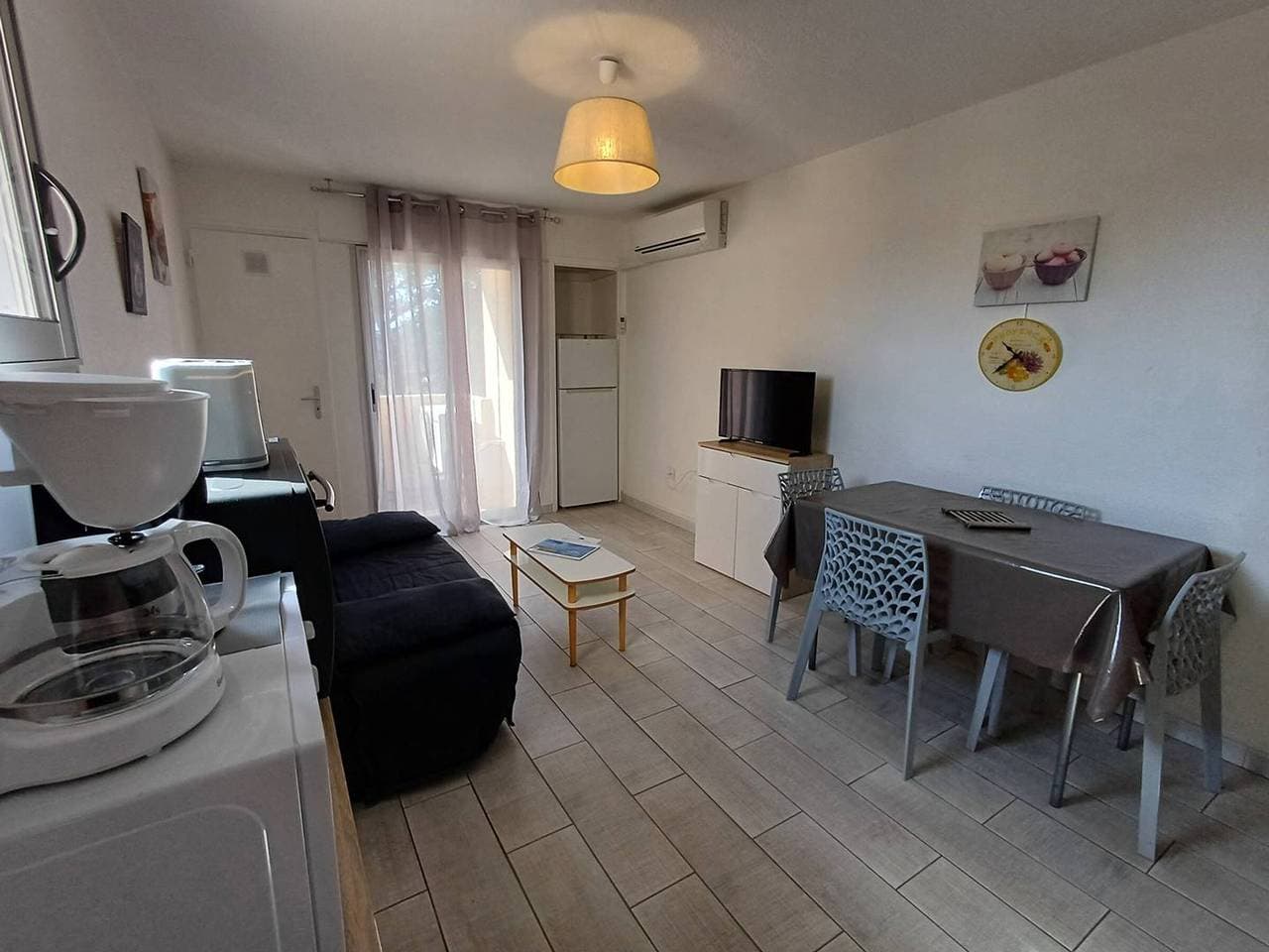 Foto 5 von 11: Gemütliches 2-Sterne-T2-Apartment mit Parkplatz in der Nähe des Thau-Sees