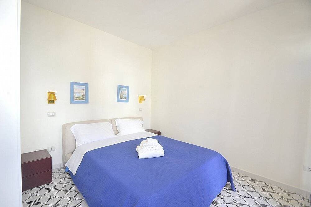 Foto 3 von 19: Villa Elicona A: A welcoming apartment situated in a central location, at a short distance from the Cathedral of Ravello, with Free Wi-Fi.