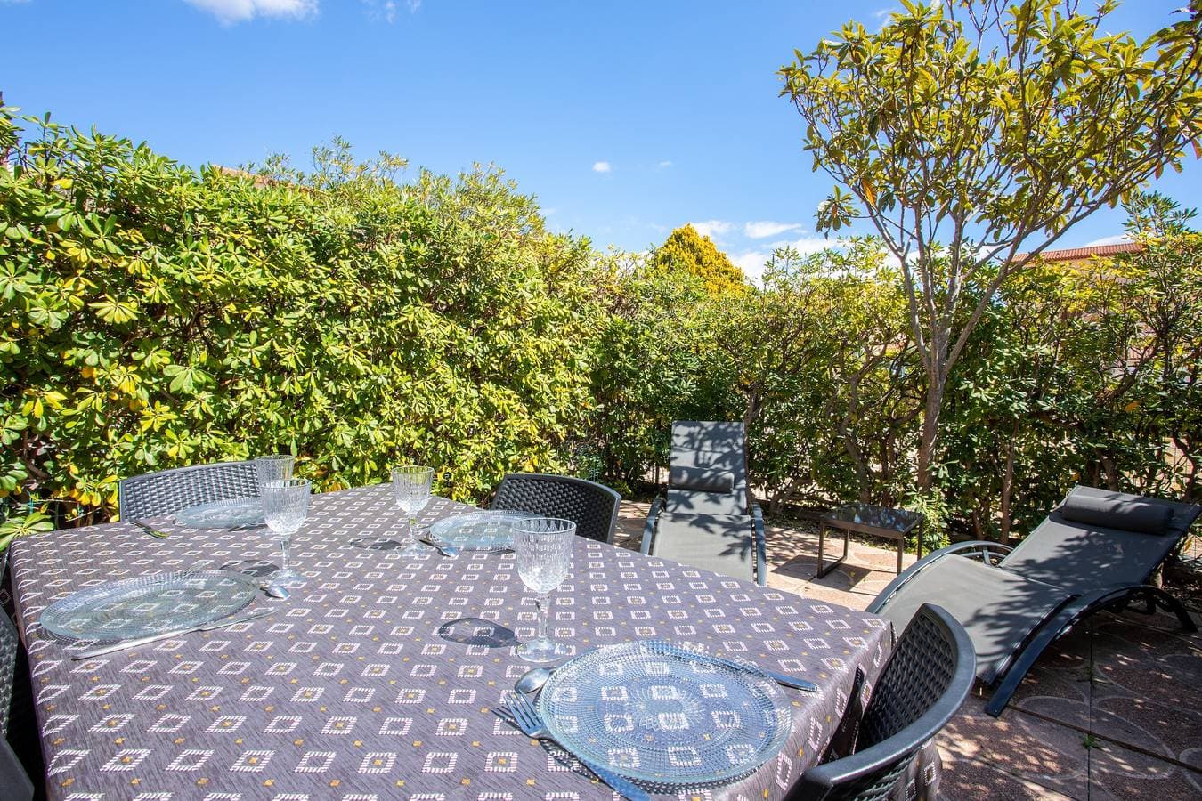 Foto 6 von 20: Apartment „Les Tulipes“ mit privater Terrasse, eigenem Garten und WLAN
