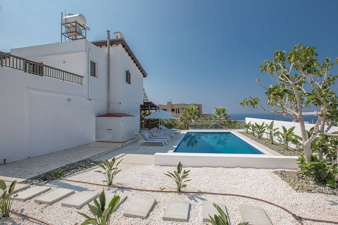 Foto 4 von 26: Villa Nepou - Beautiful 4 Bedroom Villa - Located in Ayia Napa Villa With Private Pool