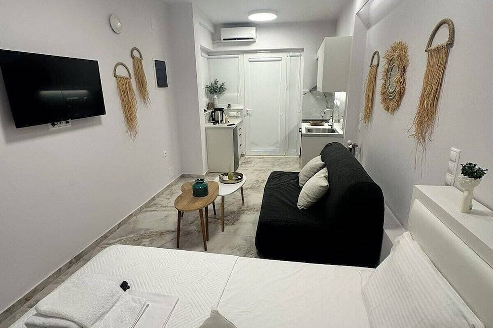 Foto 2 von 28: Luxurious Cozy Seaside Ap  ''Marirena 3''