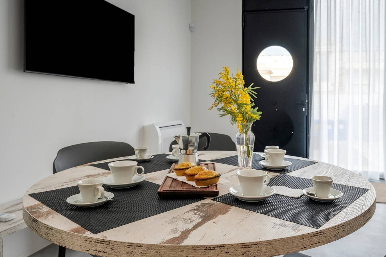 Foto 7 von 29: Ferienhaus 'Uno' mit gemeinsamer Terrasse, Wi-Fi und Klimaanlage