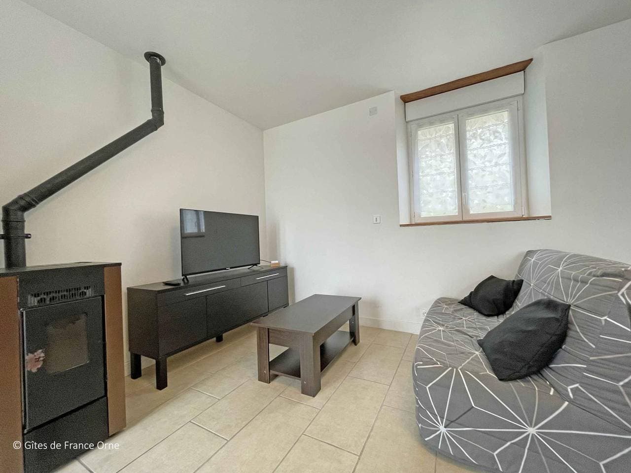 Foto 3 von 17: Helles renoviertes Ferienhaus mit Haustieren erlaubt, Parkplatz und WIFI in der Schweiz Normandie