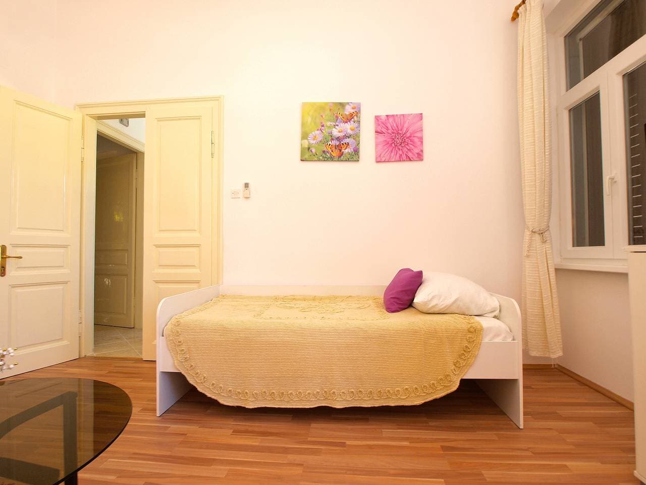 Foto 11 von 27: Ferienwohnung für 4 Personen mit Terrasse