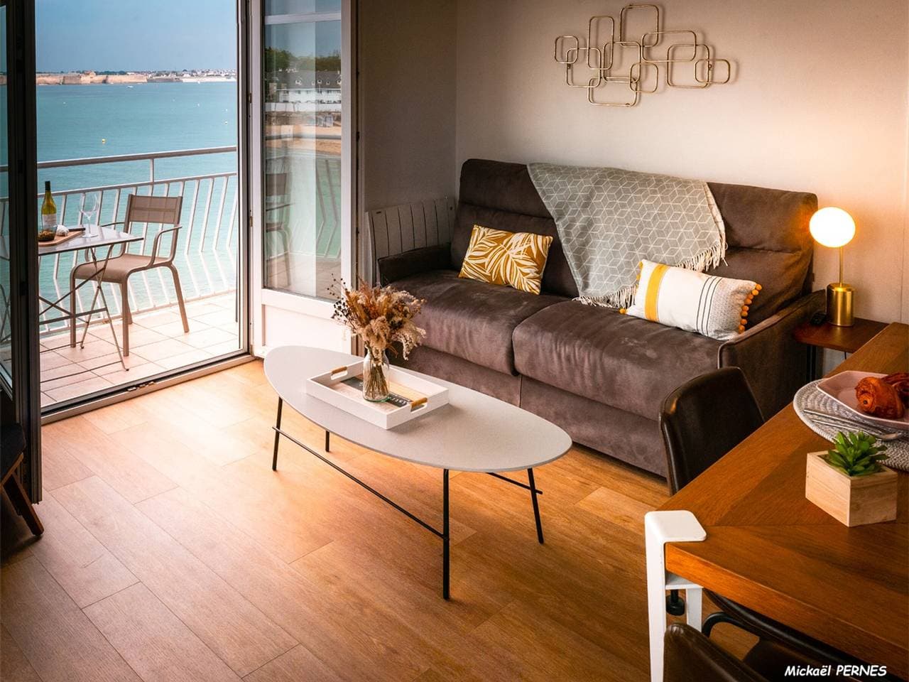 Foto 2 von 32: Gemütliche 2-Zimmer-Wohnung am Meer mit 3 Balkonen und WIFI in Larmor-Plage