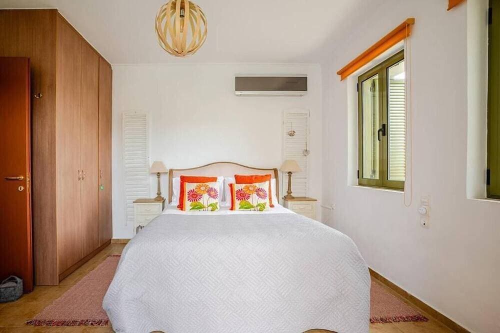 Foto 4 von 30: Villa Anthos Crete - Superb Sea & hill Views w/ Private Pool, near Village & Sea