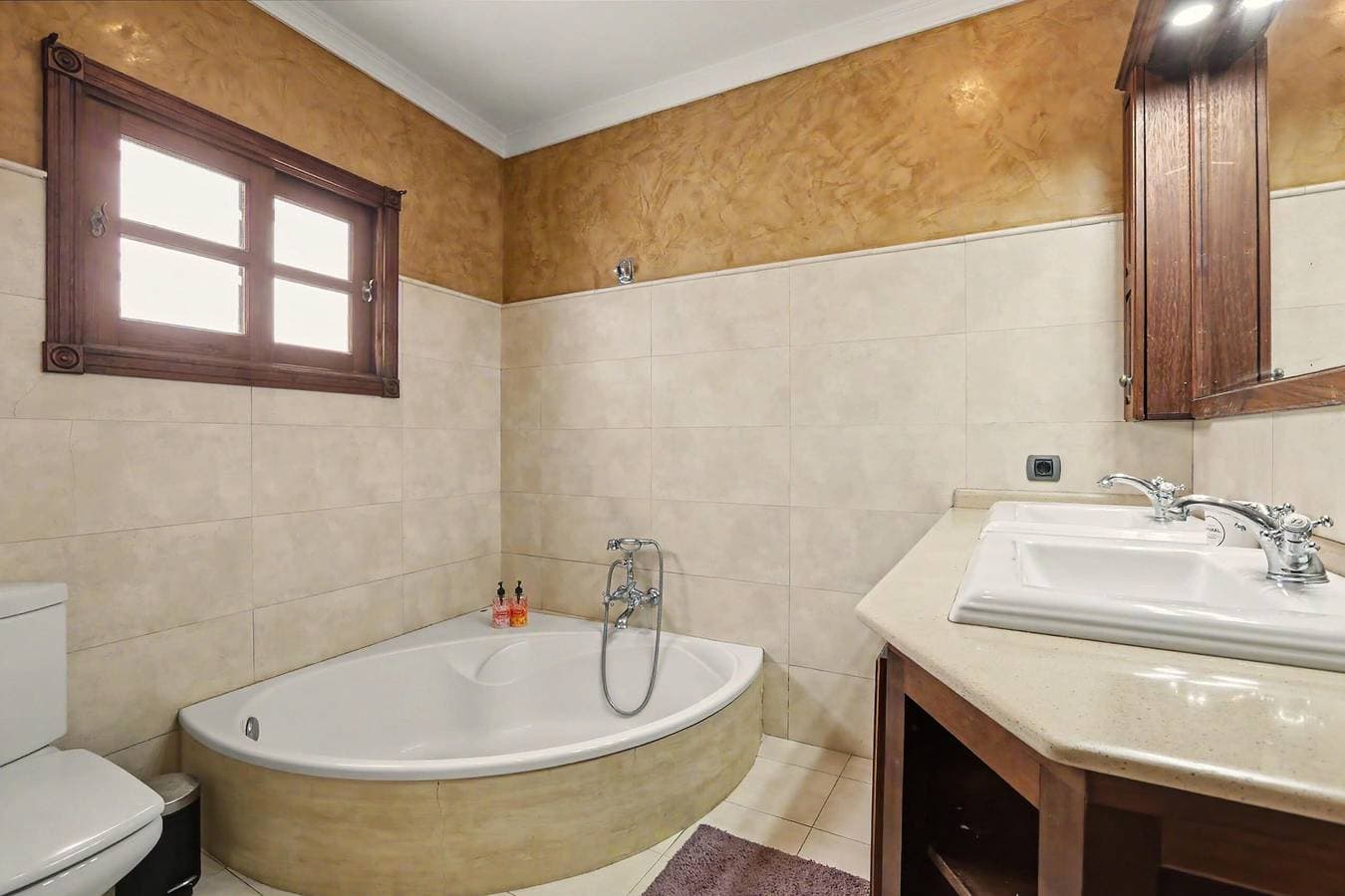 Foto 13 von 33: Ferienhaus „Rincón de Daute“ mit Meer- und Bergblick, Pool, WLAN und Terrassen