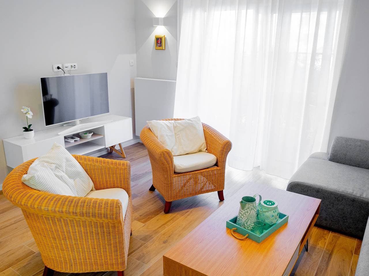 Foto 8 von 41: 2-Zimmer-Ferienwohnung mit Terrasse und Meerblick Banjol, Rab -a