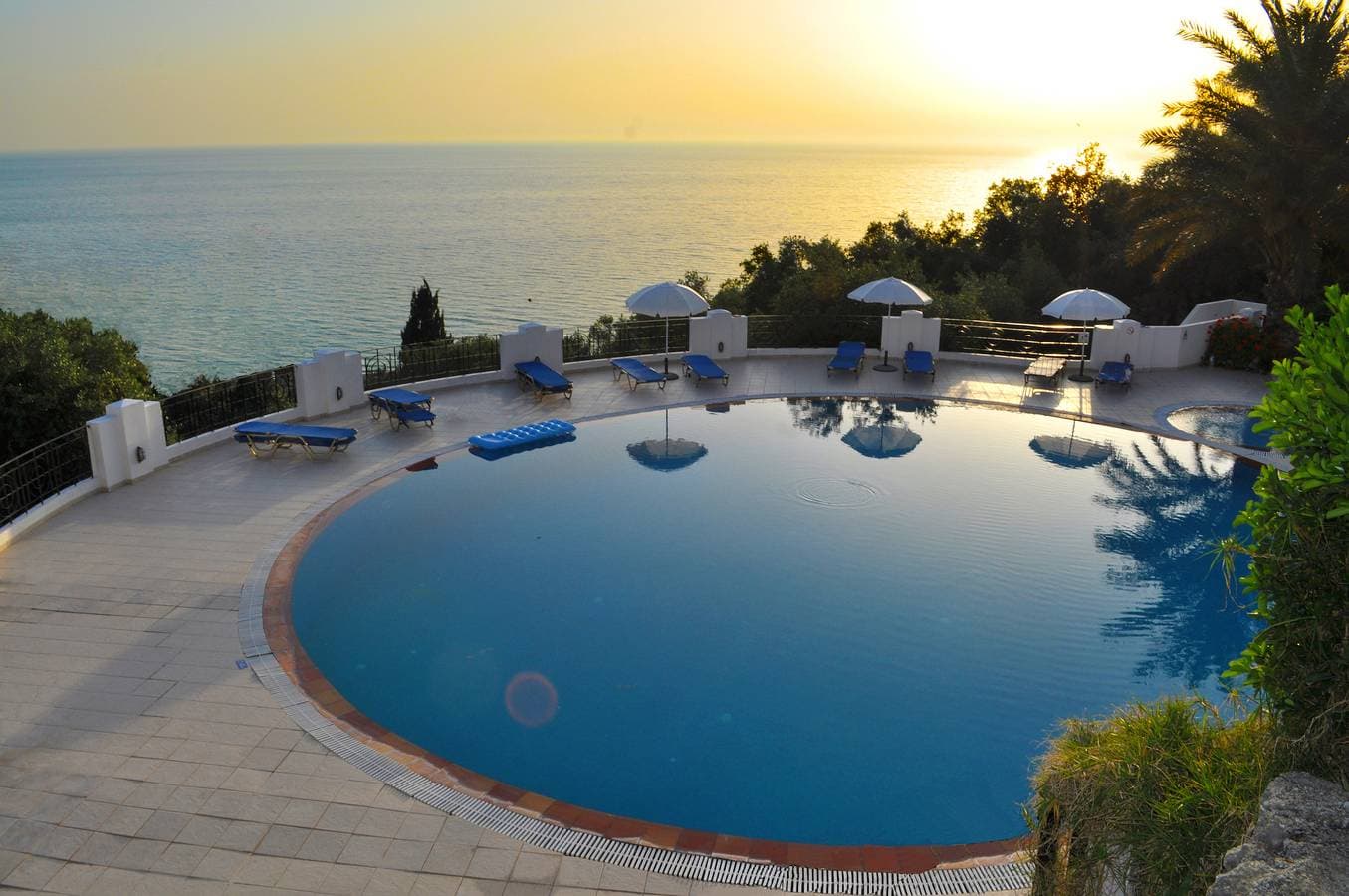 Foto 2 von 13: Studio-apartments mit Pool "maria" in Agios Gordios Beach