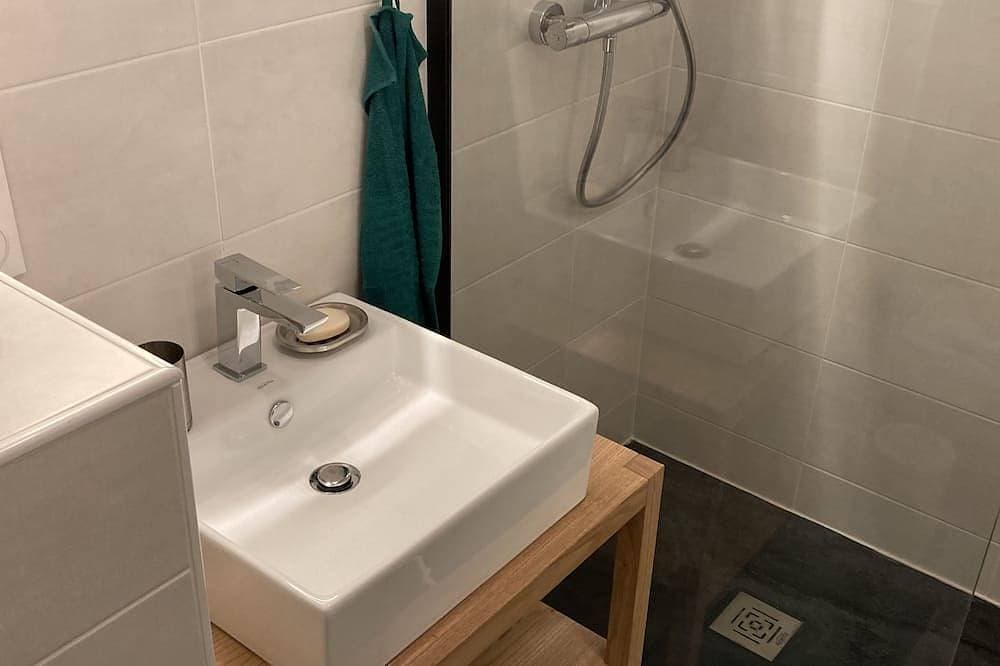 Foto 4 von 11: Proche Plage et Thalasso, Charmant Appartement Tout Confort