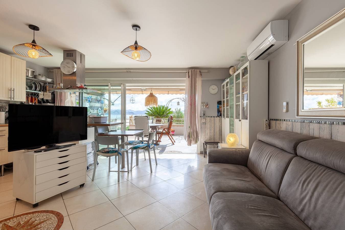 Foto 6 von 20: Apartment am Wasser mit Meerblick, WLAN und Klimaanlage