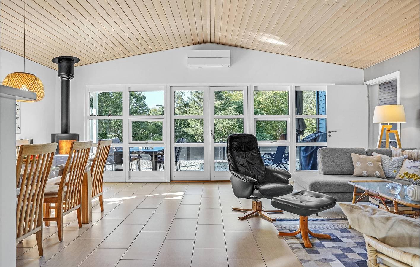 Foto 7 von 31: Ferienhaus für 8 Personen mit Terrasse