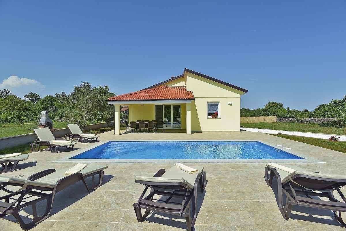 Foto 5 von 25: Villa mit Pool für 6 Personen