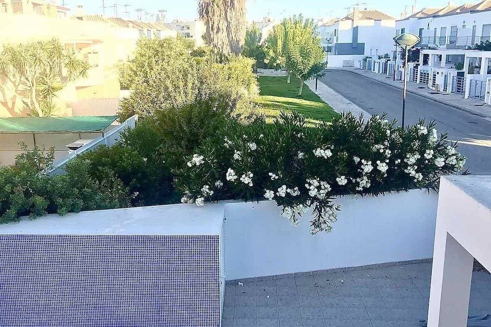 Foto 10 von 30: Moderne Villa mit privatem Pool und Klimaanlage, leicht zu Fuß zum Strand und Stadt