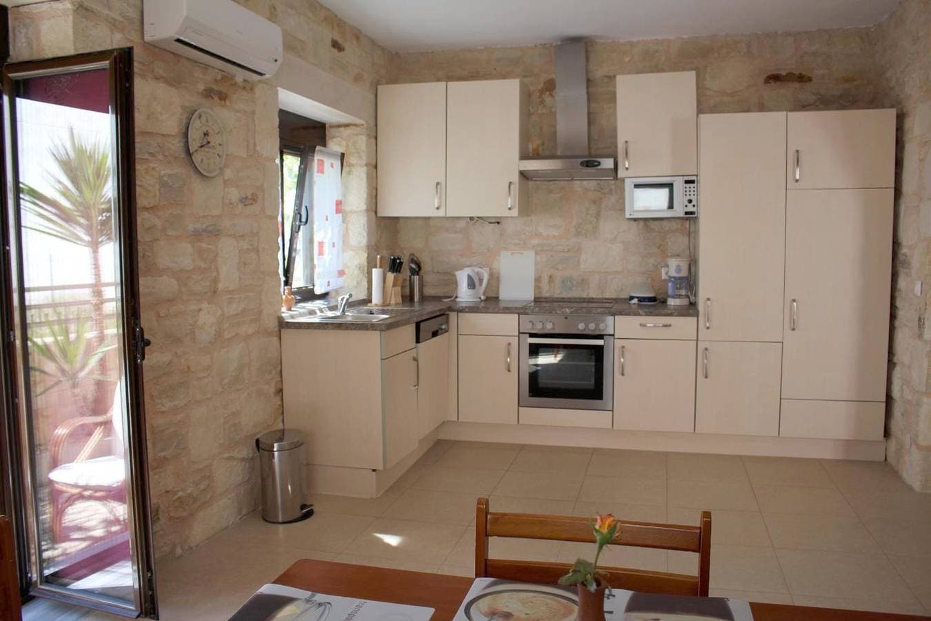 Foto 5 von 34: Ferienhaus nah zum schönen weitläufigen Strand, Wifi | Analipsi, Kreta