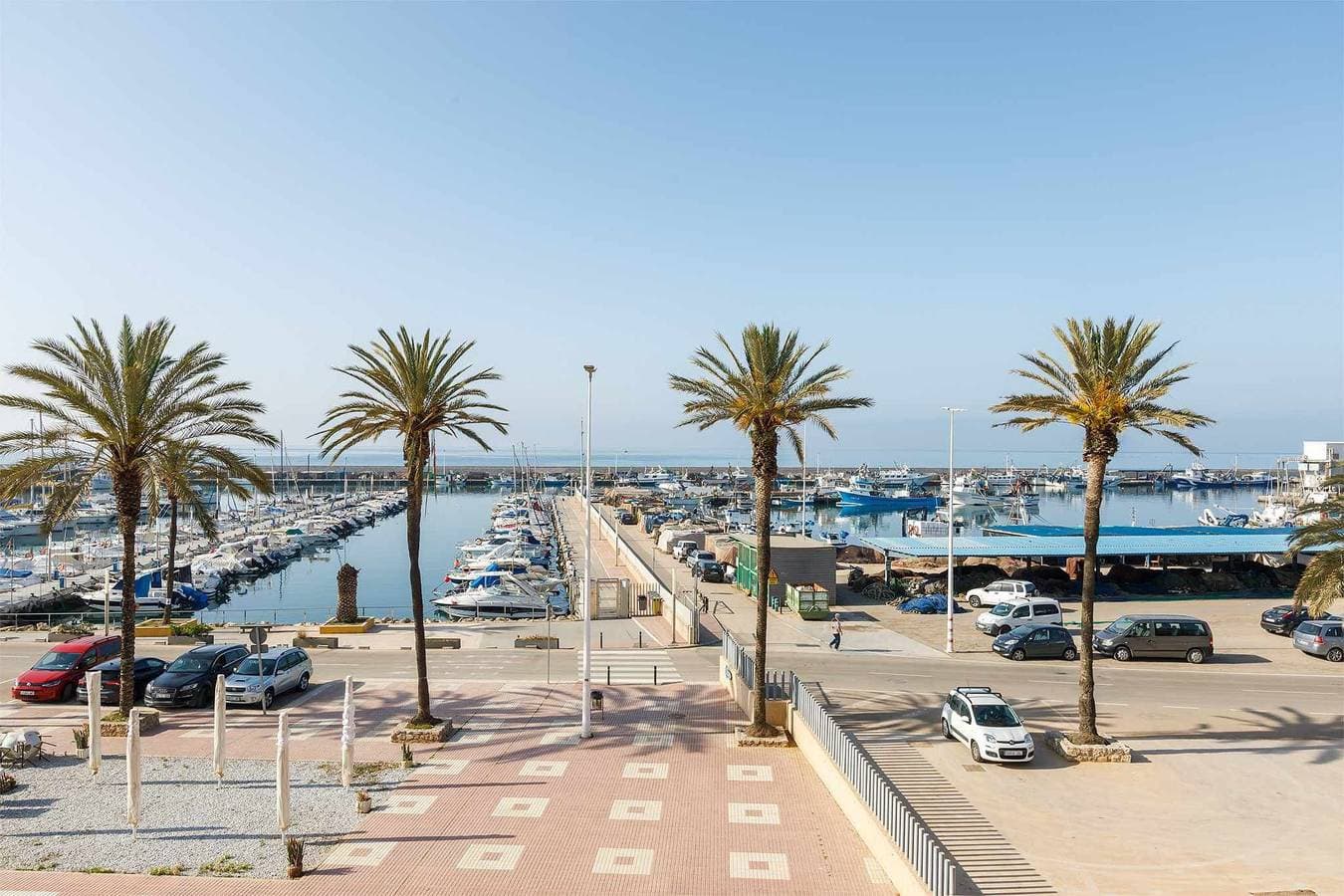 A&N Seaport 1A, Caleta de Velez 1