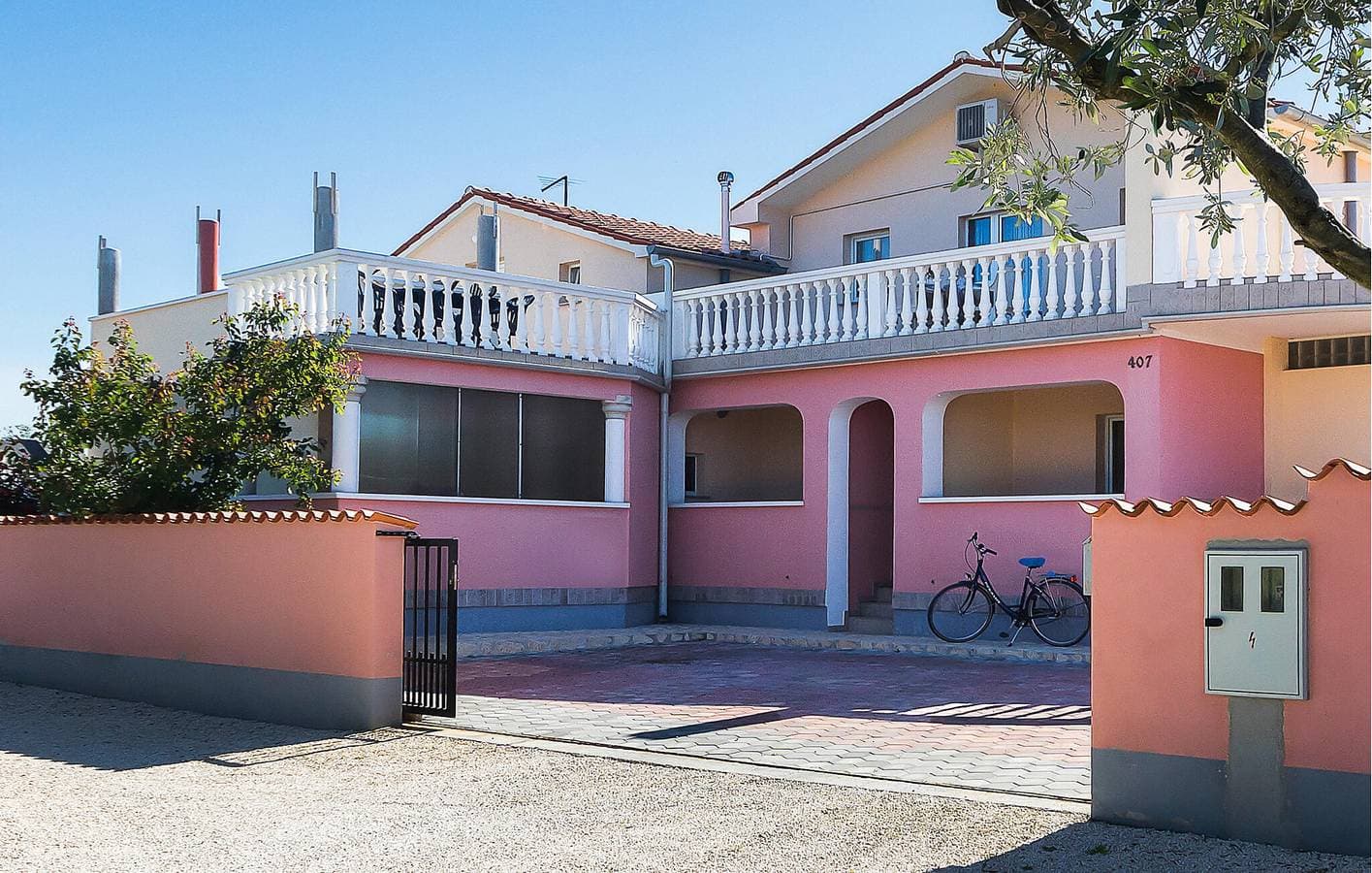 Foto 5 von 18: Gemütliche Unterkunft, 1 km vom Strand von Fažana entfernt: klimatisiertes Apartment mit Terrasse und WLAN