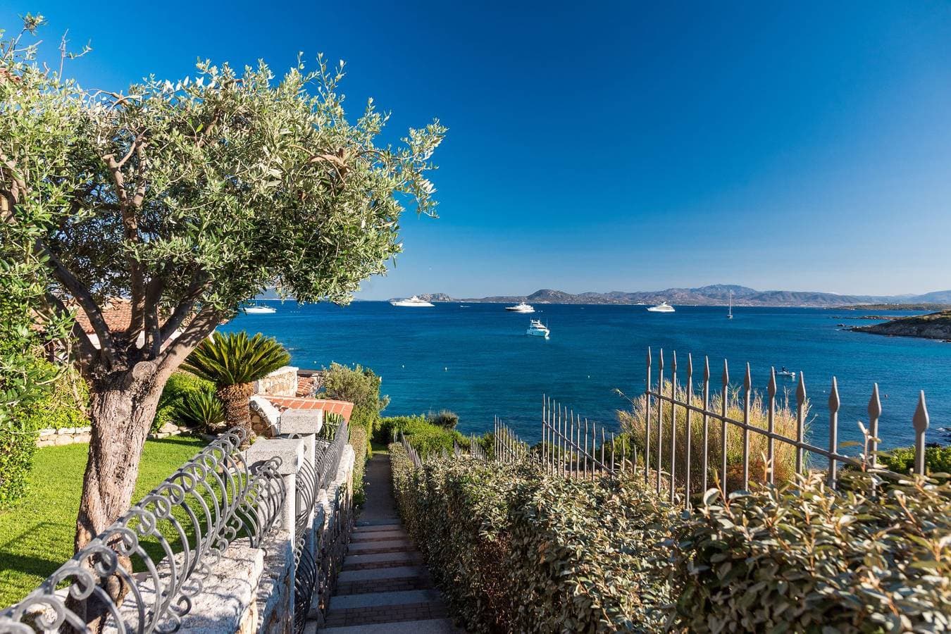 Foto 4 von 25: Ferienwohnung für 4 Personen mit Terrasse
