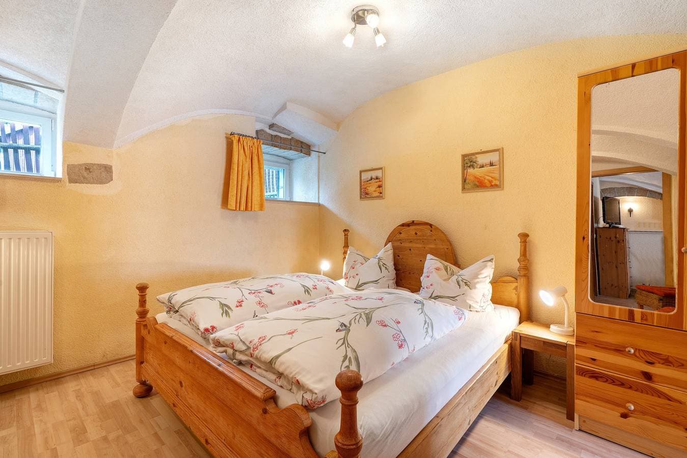 Foto 12 von 21: Ferienwohnung '2' mit Gemeinschaftsterrasse, Gemeinschaftsgarten und Wi-Fi