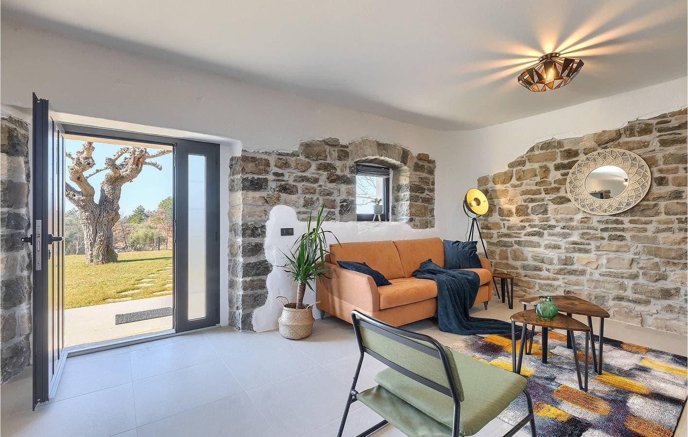 Foto 8 von 61: Modernes 1-Zimmer-Apartment mit Pool und WLAN, 500 m vom Restaurant „Atelier“ entfernt