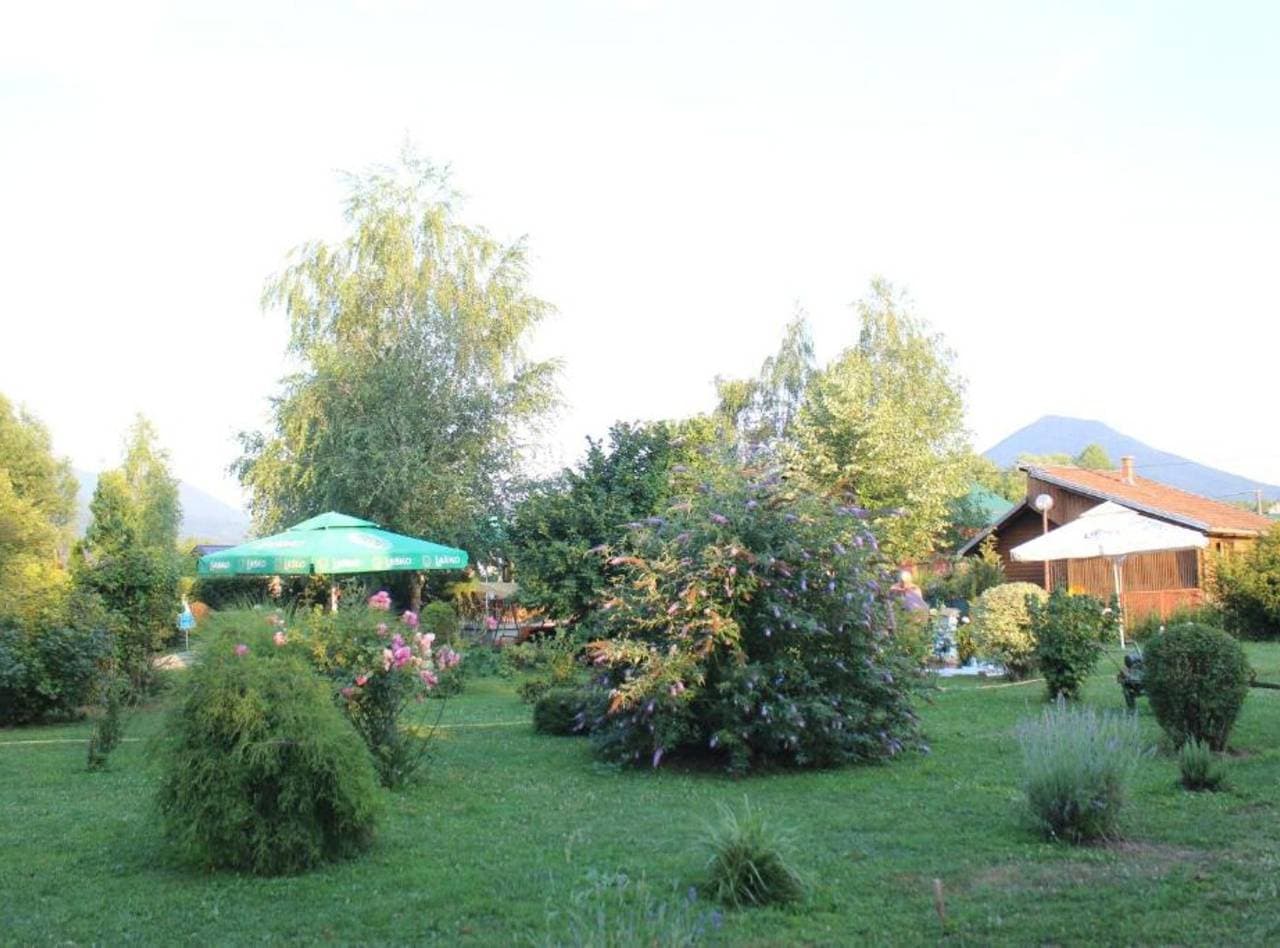 Foto 8 von 35: Ferienhaus für 10 Personen mit Garten