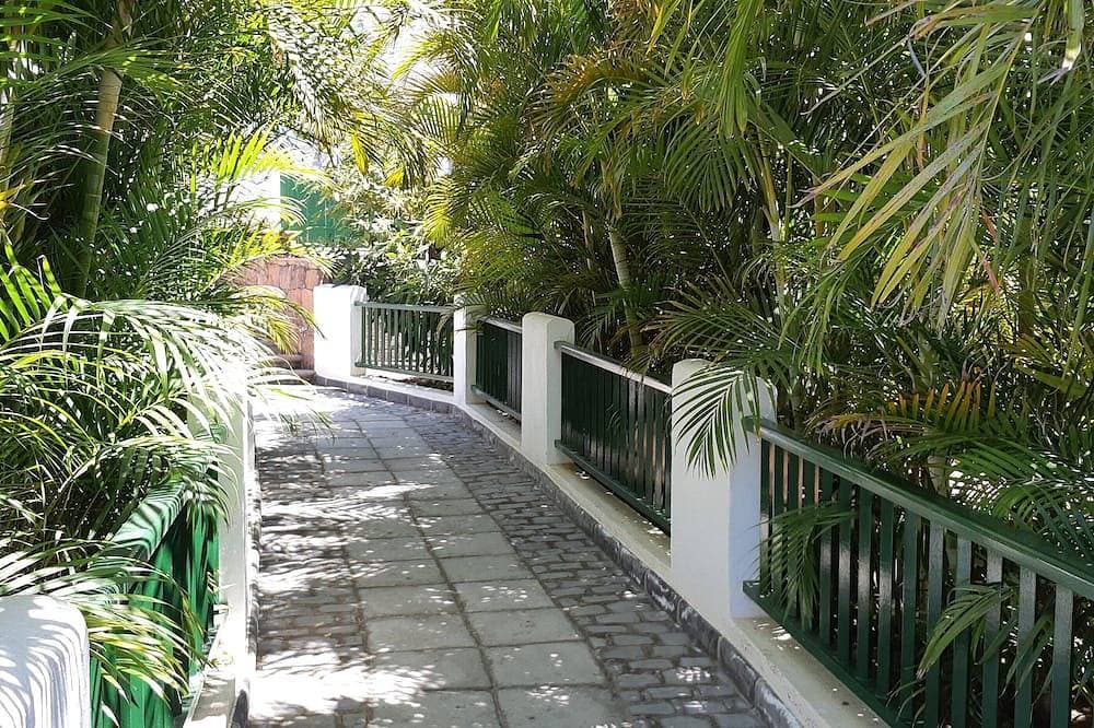 Foto 10 von 21: Romantischer Kurzurlaub, Luxus-Ferienhaus mit großem beheiztem Privatpool
